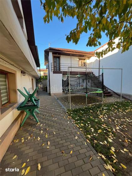 Casă cu 4 camere cu Teren 400 Mp în Central