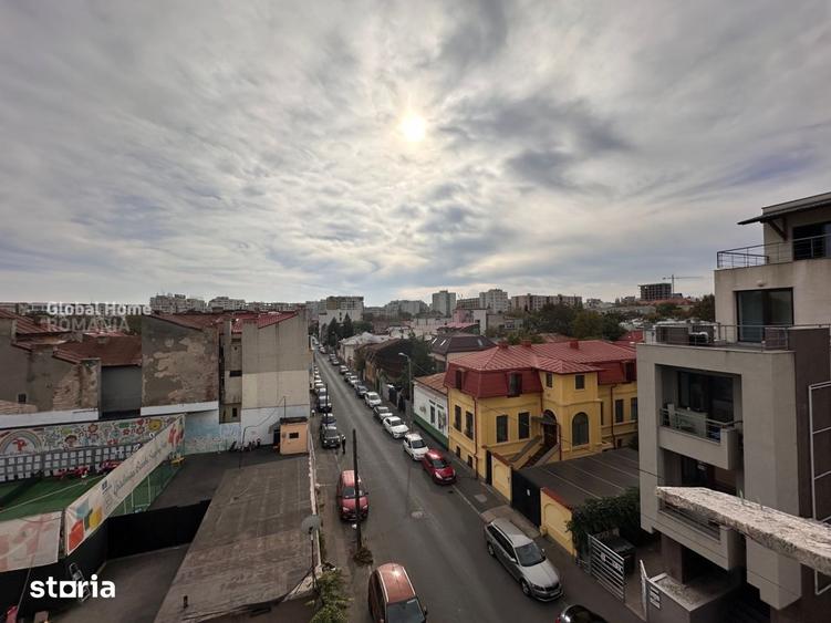 Casă cu Teren 556 Mp în Centrul Civic