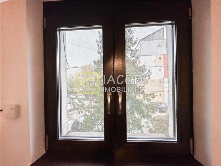 Apartament cu 2 camere decomandat în Mioriței