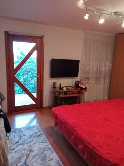 Casă cu 3 camere în Central
