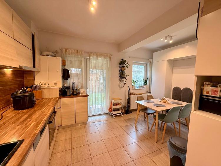 Duplex cu 4 camere cu Canalizare în Popești-Leordeni