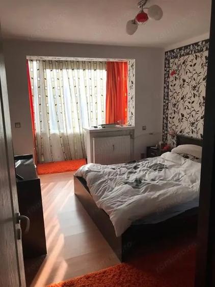 Apartament cu 3 camere decomandat în Dacia