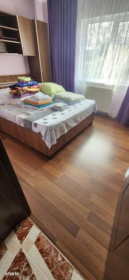 Casă cu 6 camere cu Teren 3160 Mp în Central