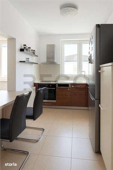Apartament cu 3 camere semidecomandat în Decebal