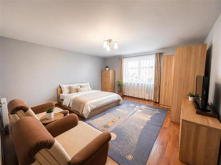 Apartament cu 4 camere decomandat, mobilat în Gheorghe Doja