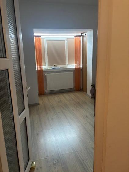 Apartament cu 4 camere decomandat, mobilat în Tomis II