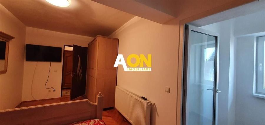 Apartament cu 4 camere decomandat, mobilat în Central