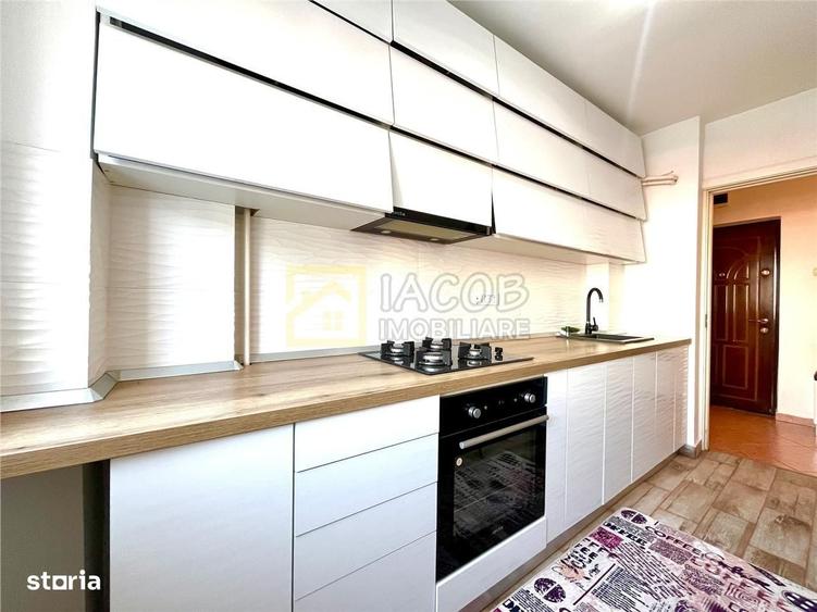 Apartament cu 2 camere decomandat în Republicii