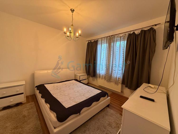 Casă individuală cu 4 camere cu Piscina în Sântandrei