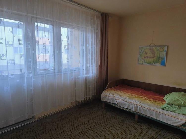 Apartament cu 3 camere decomandat în Mărăști