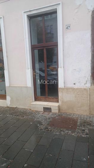 Dau in chirie spatiu comercial/birouri 35 mp ultracentral Eroilor Cluj