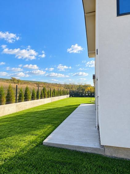 Duplex cu 4 camere cu Canalizare în Chinteni