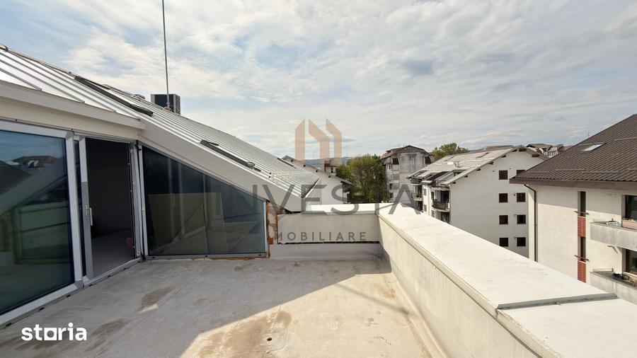 Apartament cu 4 camere semidecomandat în Între Lacuri
