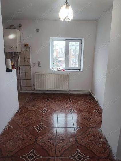 Apartament cu 3 camere decomandat în Agigea