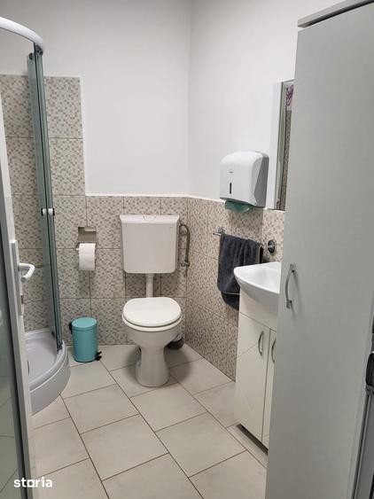 Spațiu comercial, de 70 mp, în Pârneava