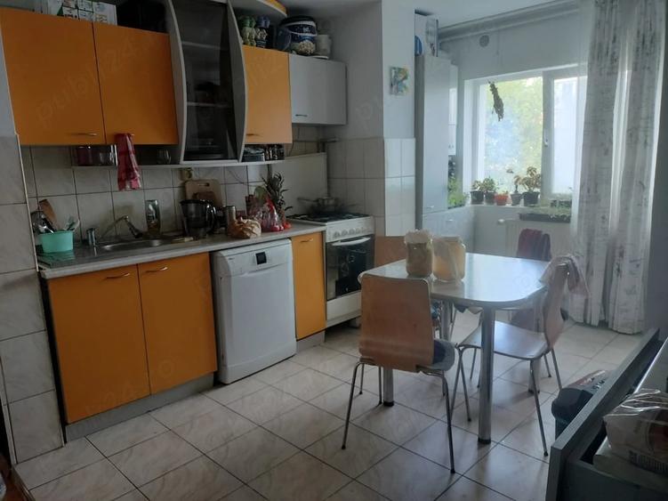 Apartament cu 2 camere decomandat în Zorilor