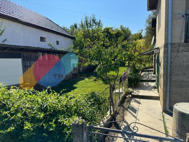 Casă individuală cu 4 camere cu Canalizare în Jucu de Sus