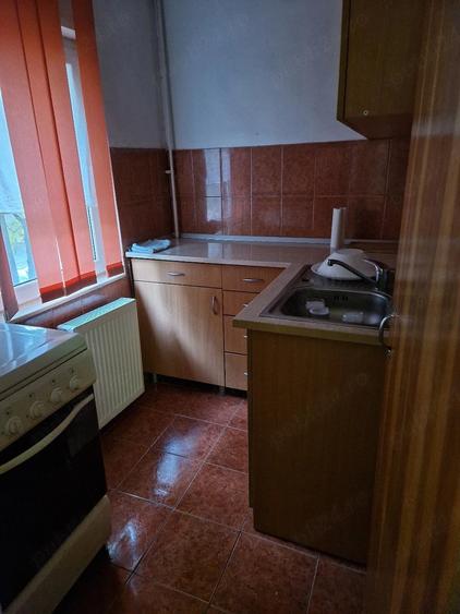 Garsonieră decomandată în Central