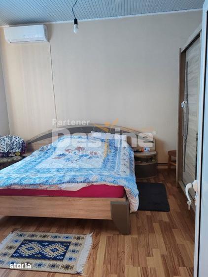 Casă cu 4 camere cu Teren 4800 Mp în Crețești