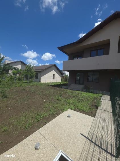 Casă cu 4 camere în Domnești