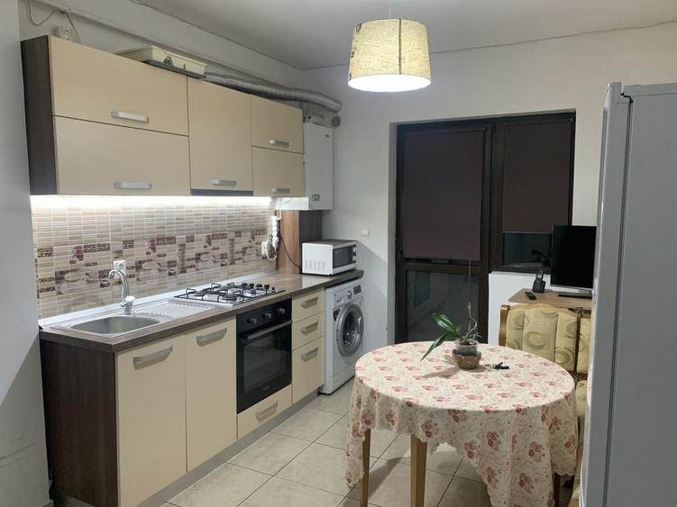 Apartament cu 2 camere decomandat în Exterior Vest