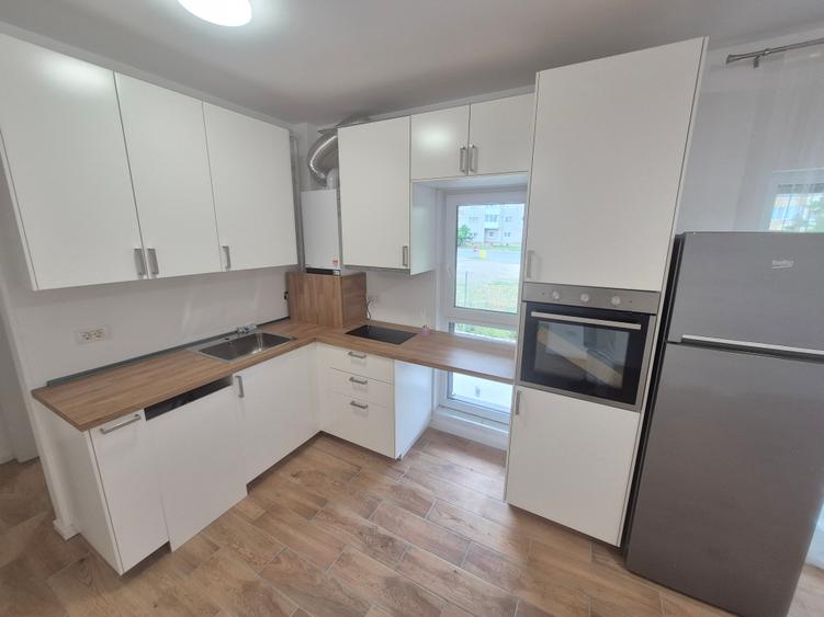 Apartament cu 2 camere decomandat în Soarelui