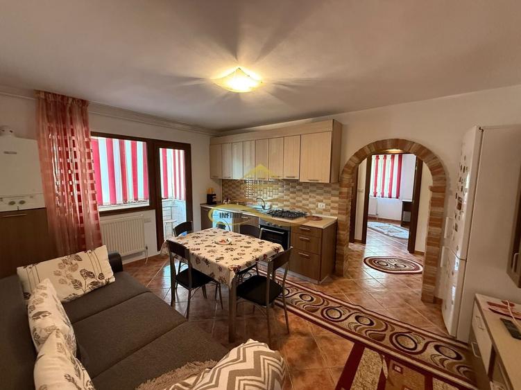 Apartament cu 3 camere decomandat, mobilat în Narcisa