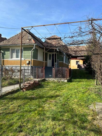 Casă cu 2 camere în Săndulești