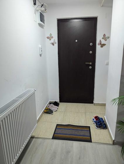 Apartament cu 3 camere decomandat în 9 Mai