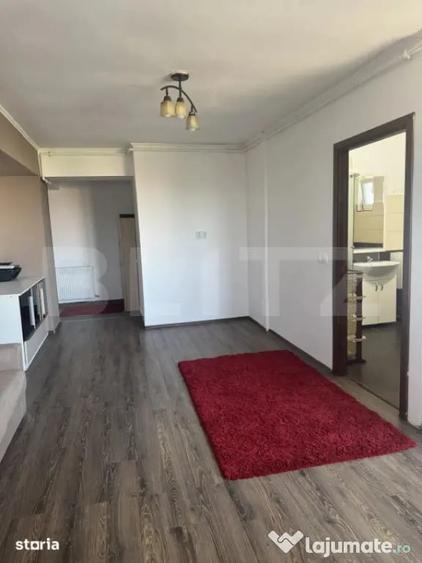 Apartament cu 3 camere decomandat în IAR