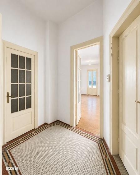 Apartament cu 3 camere în Calea Victoriei