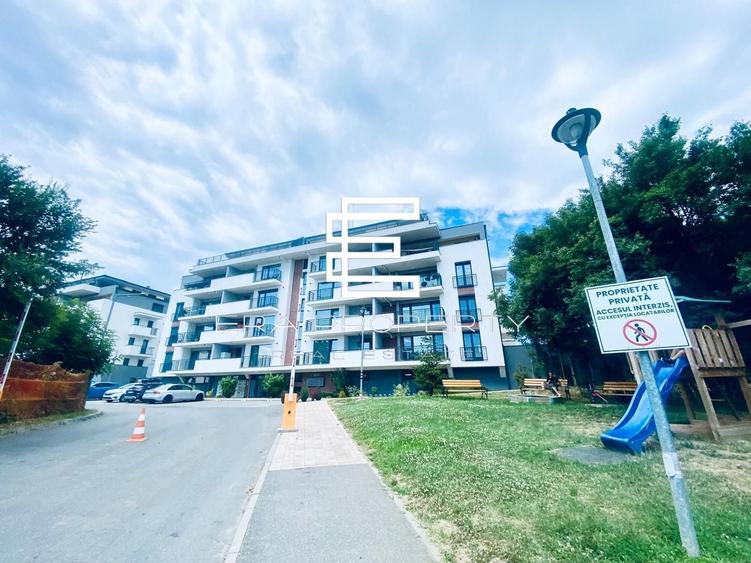 Penthouse cu 3 camere decomandat în Turnișor