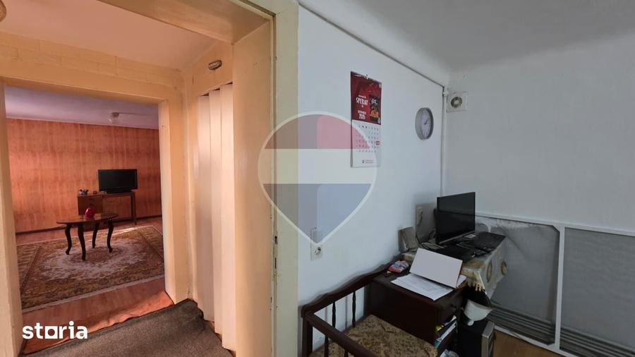 Casă cu 4 camere cu Teren 452 Mp în Central