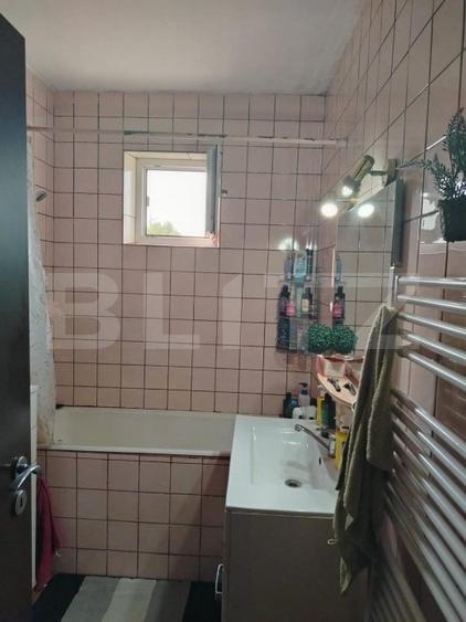 Casă individuală cu 6 camere cu Teren 3500 Mp în Florești