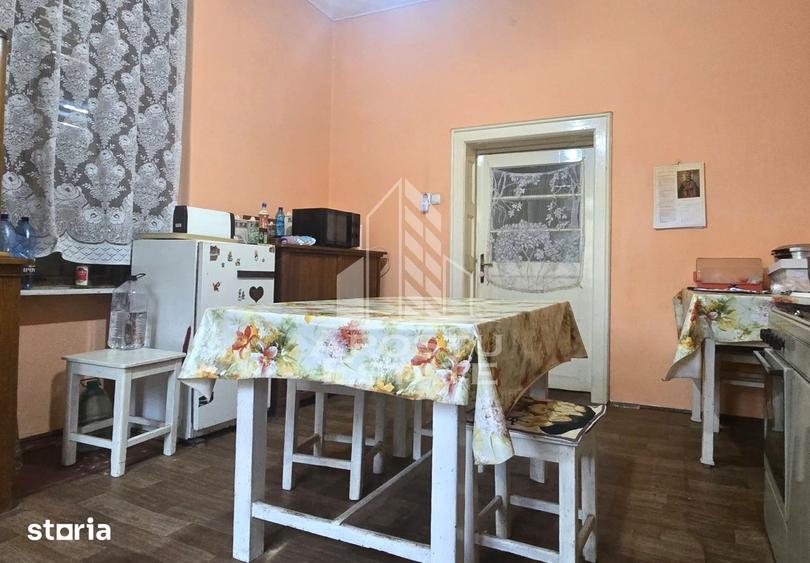 Casă cu 3 camere decomandat cu Teren 1090 Mp în Gurahonț