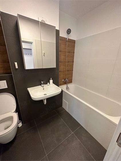 Apartament cu 2 camere decomandat în Torontalului