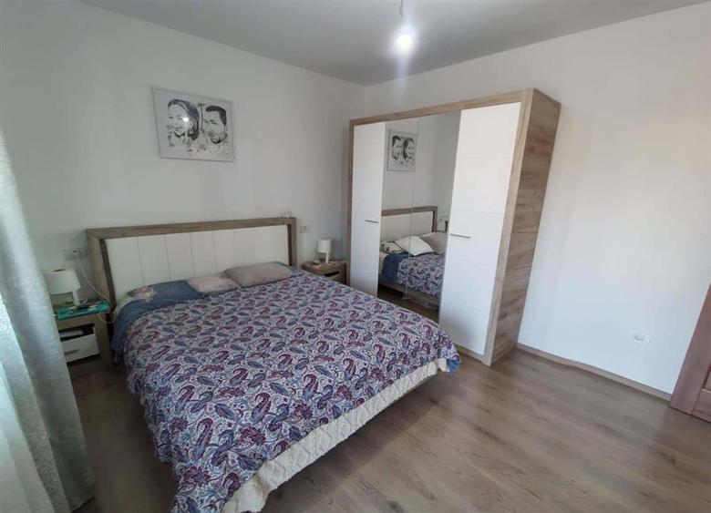 Casă cu 3 camere cu Canalizare în Șcheia
