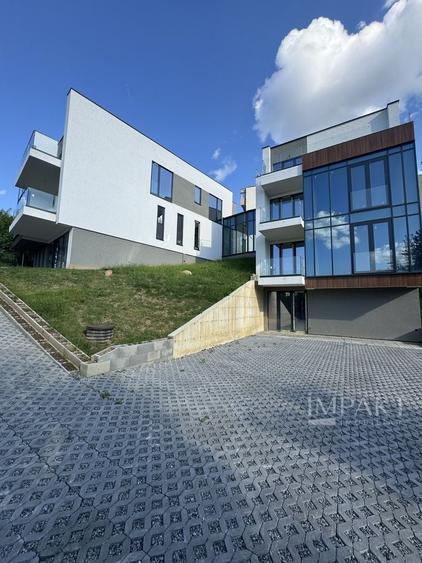 Spațiu comercial, de 650 mp, în Zorilor