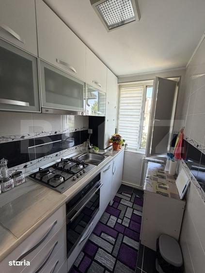 Apartament cu 3 camere în Micro 19