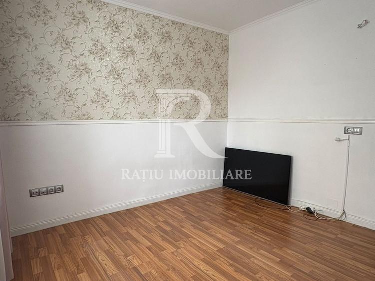 Apartament cu 3 camere semidecomandat, mobilat în Iosia