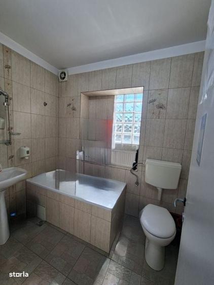 Spatiu comercial / Farmacie de inchiriat (60 mp) - Excelent compartime - 1