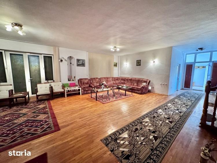 Casă cu 7 camere cu Teren 1150 Mp în Gruiu