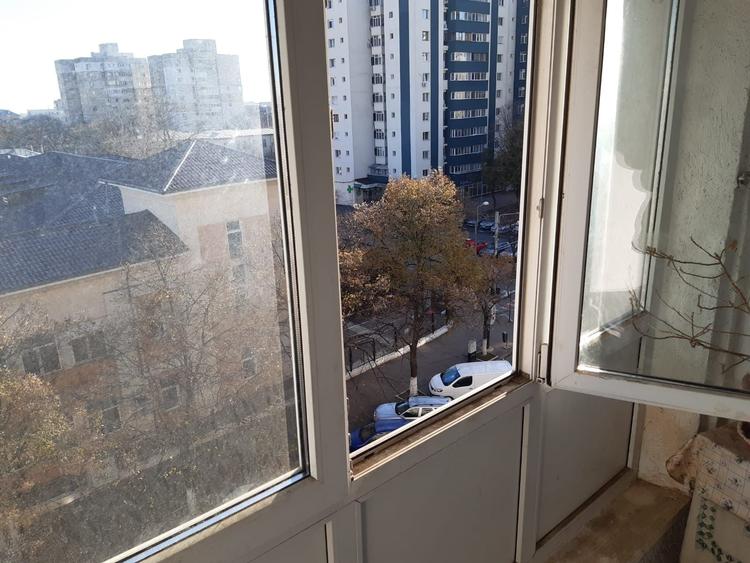 Apartament cu 2 camere decomandat în Băceni