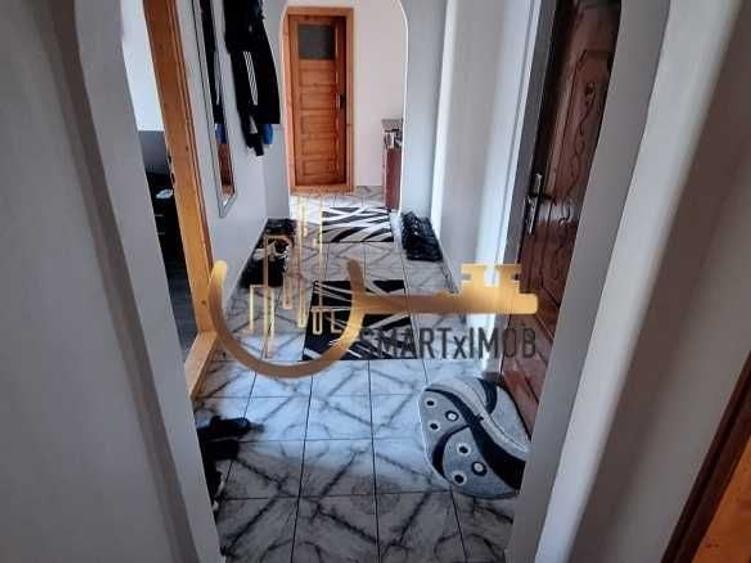 Apartament cu 3 camere decomandat în Micro 11