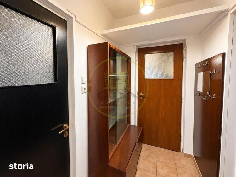 Apartament cu 2 camere semidecomandat, mobilat în Andronache
