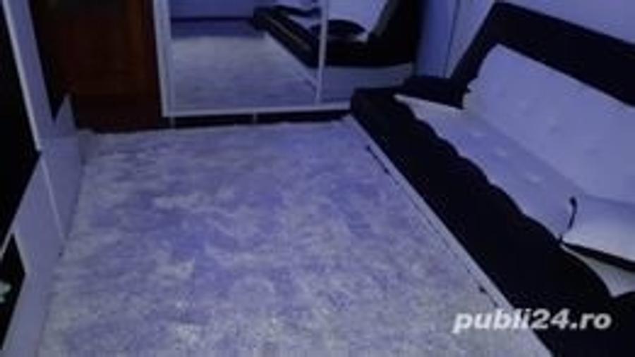 Apartament cu 2 camere decomandat în Olimp