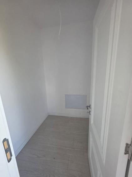 Casă individuală cu 5 camere cu Canalizare în Bragadiru