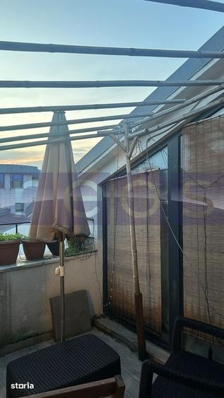Apartament cu 4 camere semidecomandat, mobilat în Centrul Civic