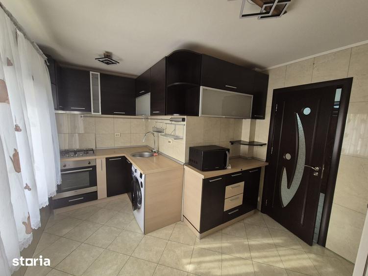 Apartament cu 2 camere decomandat în Apărătorii Patriei