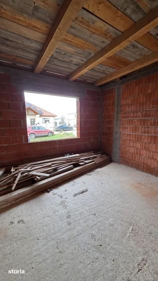 Casă cu 4 camere cu Teren 400 Mp în Central